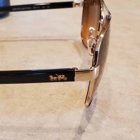 Please see COPY Listing - Picture 7 of 16